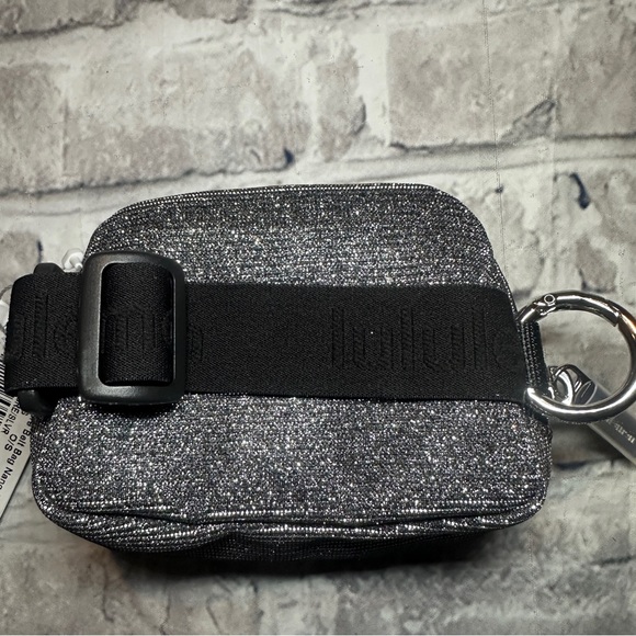 NWT Lululemon Everywhere Belt Bag Nano *Glitter ONE SIZE (DKSV/GGRE/SLVR) - Picture 9 of 16